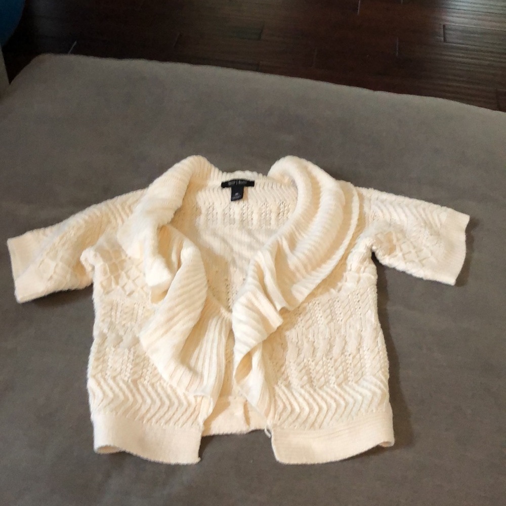 White House Black Market XS Short Sleeve Sweater